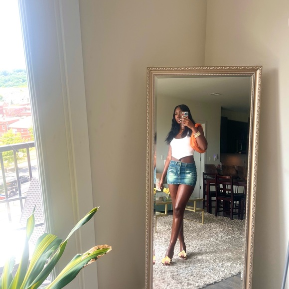 Meet your Posher, Rianna - Picture 1 of 1